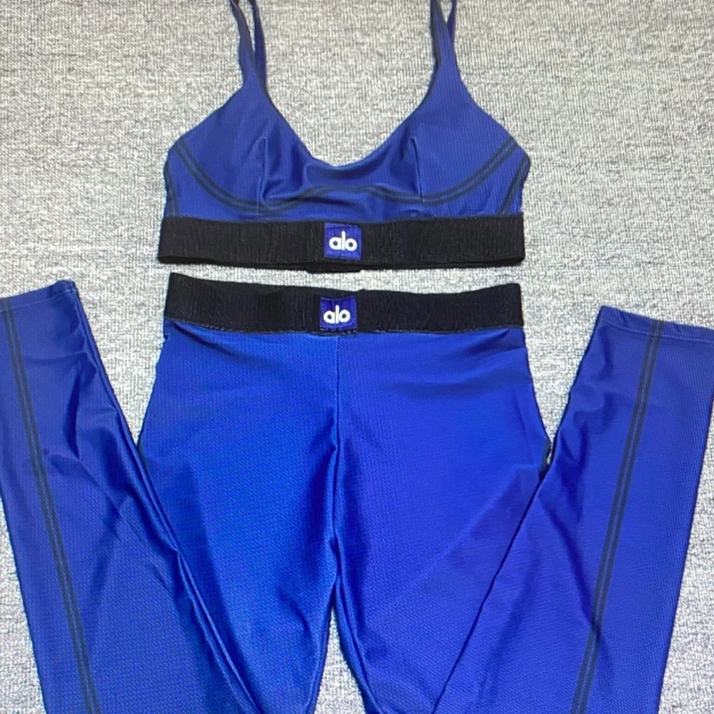 ALO Yoga Royal Blue Sports Bra and Leggings Set Size L